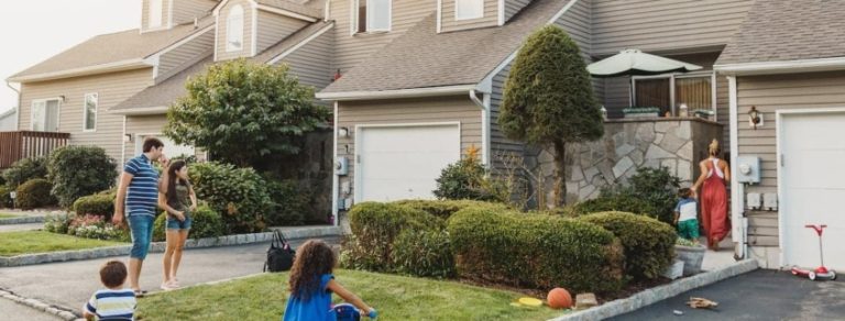 Property Boundary Disputes Between Neighbors and Legal Resolutions